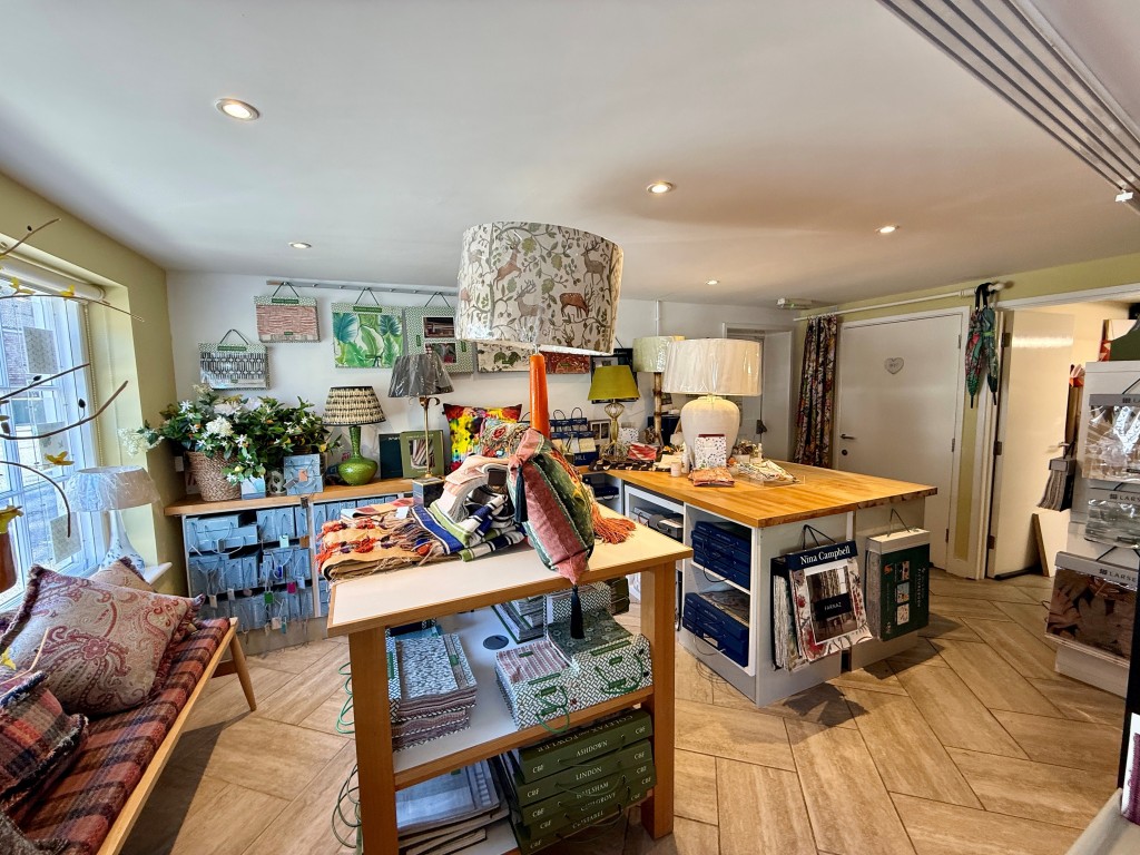 Lot: 88 - PERIOD FREEHOLD DOUBLE-FRONTED SHOP AND FLAT IN POPULAR VILLAGE LOCATION - View of shop two